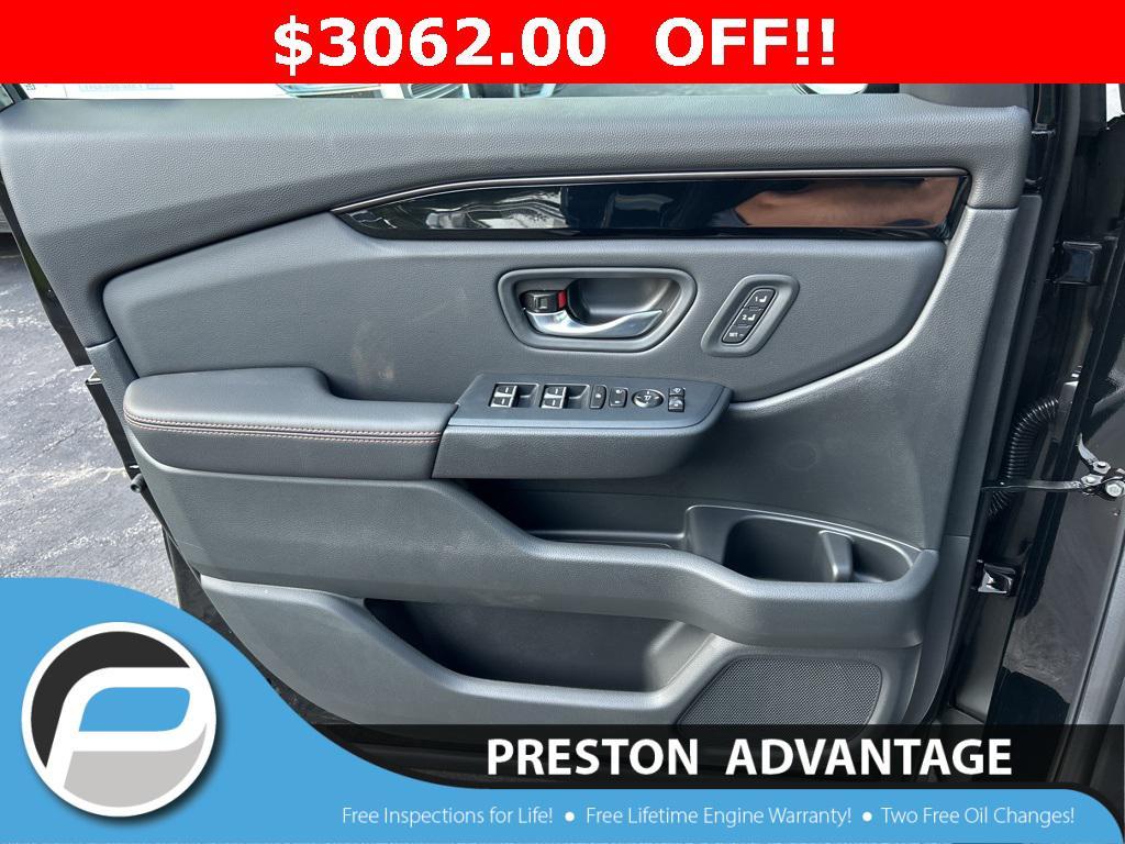 new 2025 Honda Pilot car, priced at $47,833