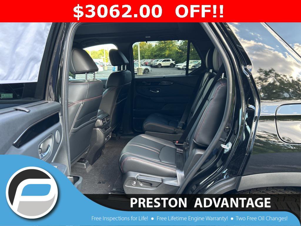 new 2025 Honda Pilot car, priced at $47,833