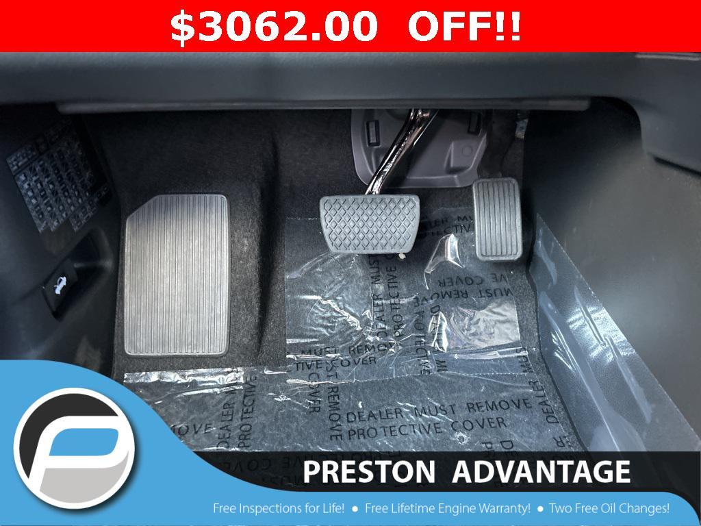 new 2025 Honda Pilot car, priced at $47,833