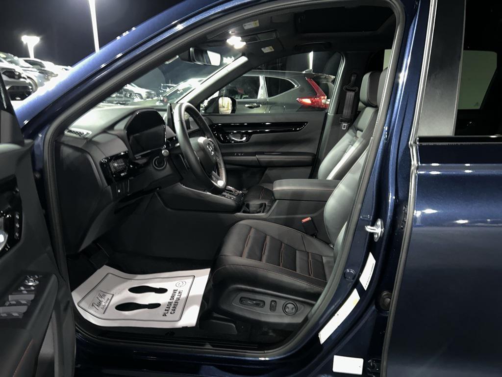 new 2026 Honda CR-V Hybrid car, priced at $40,659