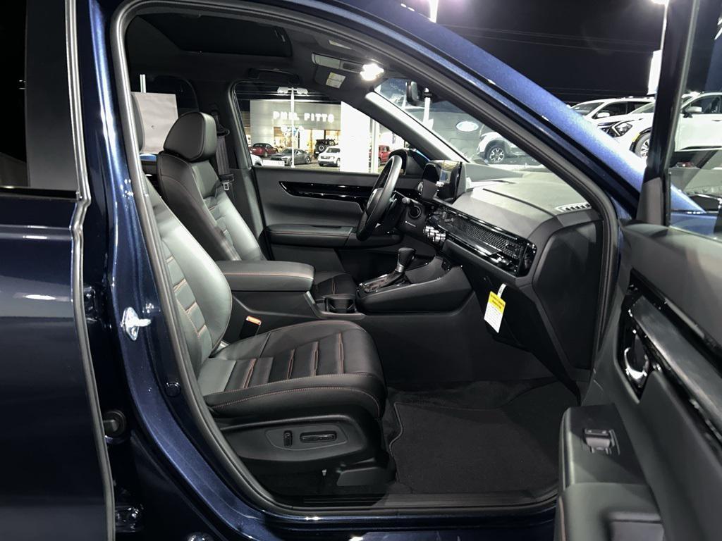new 2026 Honda CR-V Hybrid car, priced at $40,659