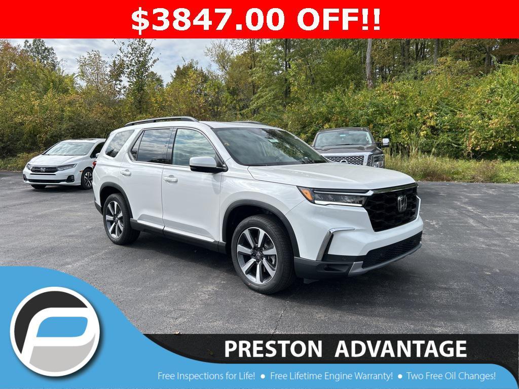 new 2025 Honda Pilot car, priced at $47,658