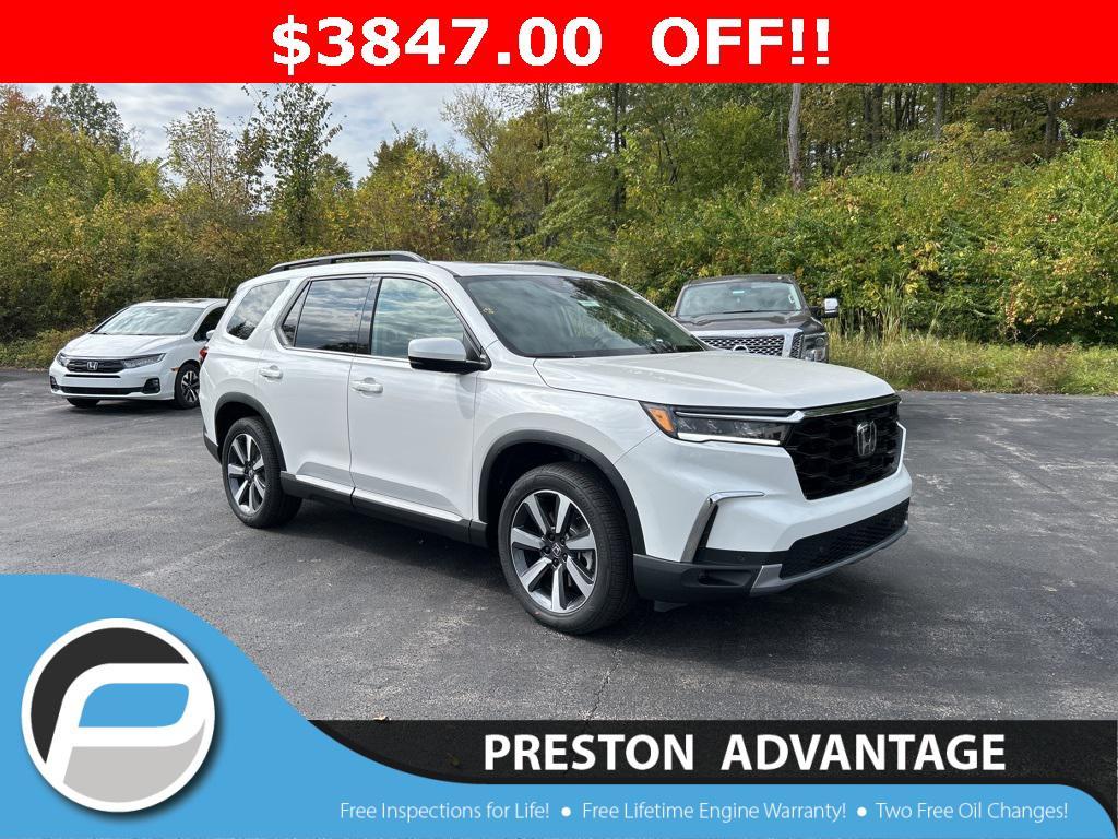 new 2025 Honda Pilot car, priced at $47,658