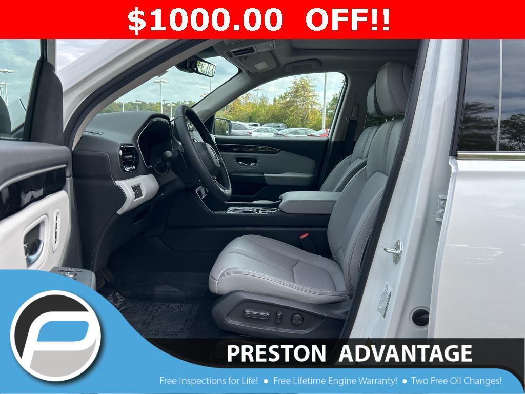 new 2025 Honda Pilot car, priced at $50,505