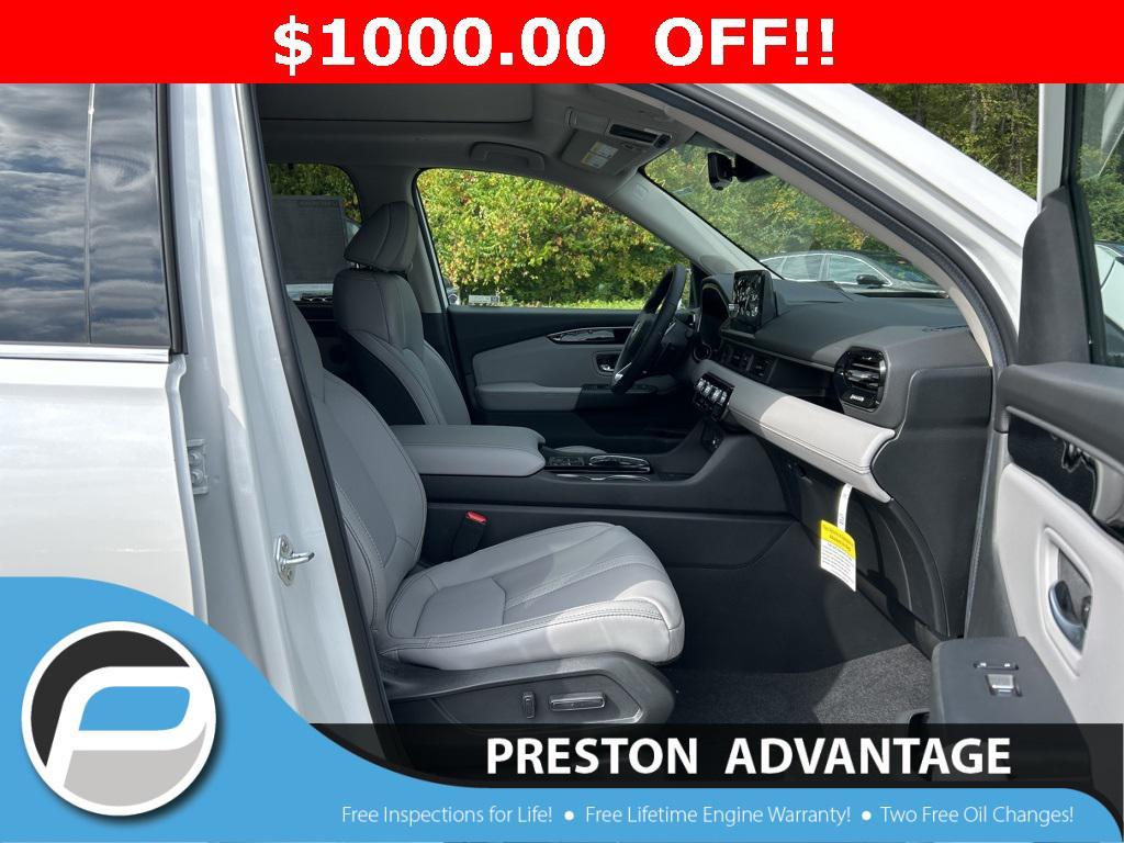 new 2025 Honda Pilot car, priced at $50,505