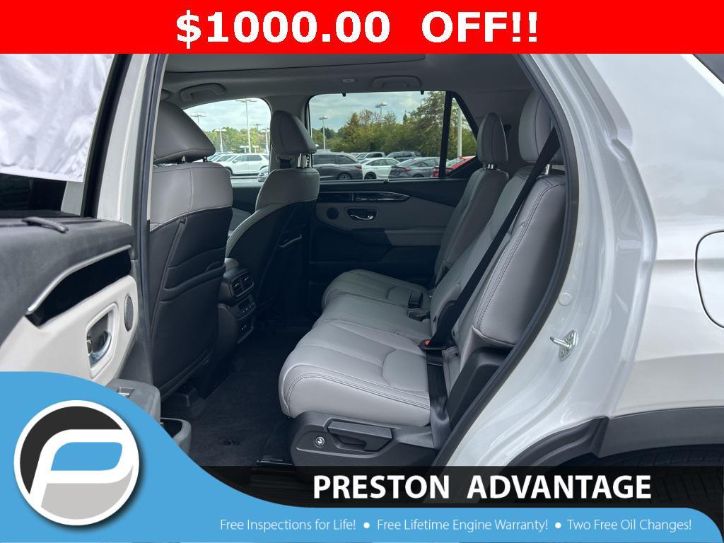 new 2025 Honda Pilot car, priced at $50,505