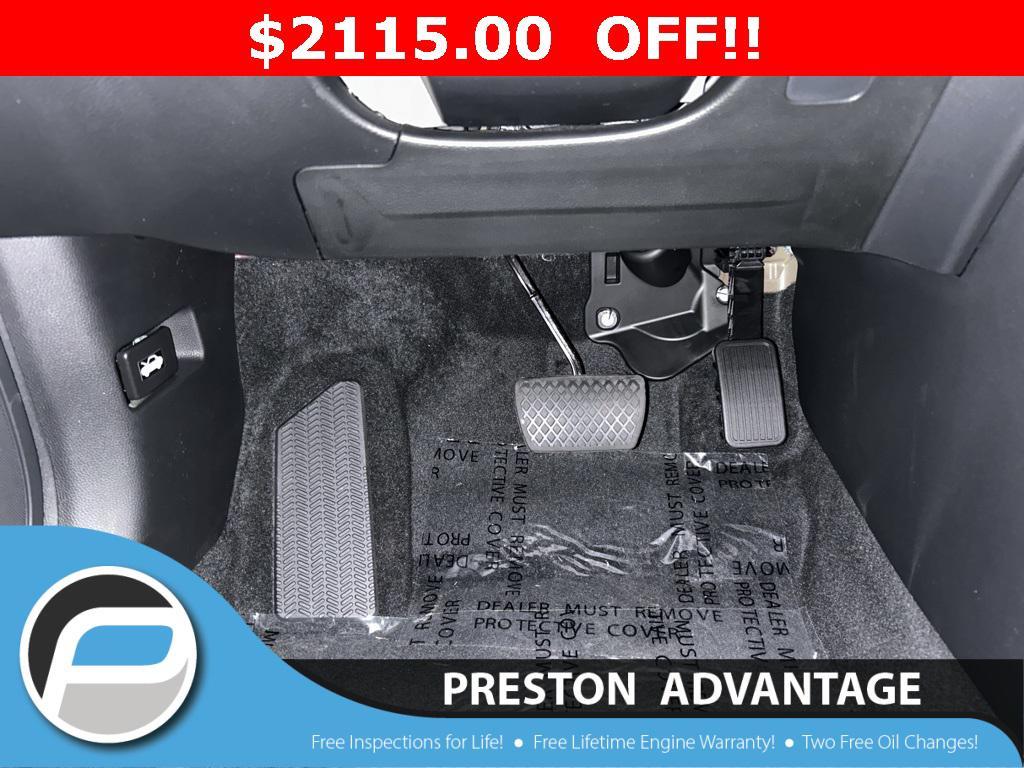 new 2026 Honda CR-V Hybrid car, priced at $40,015