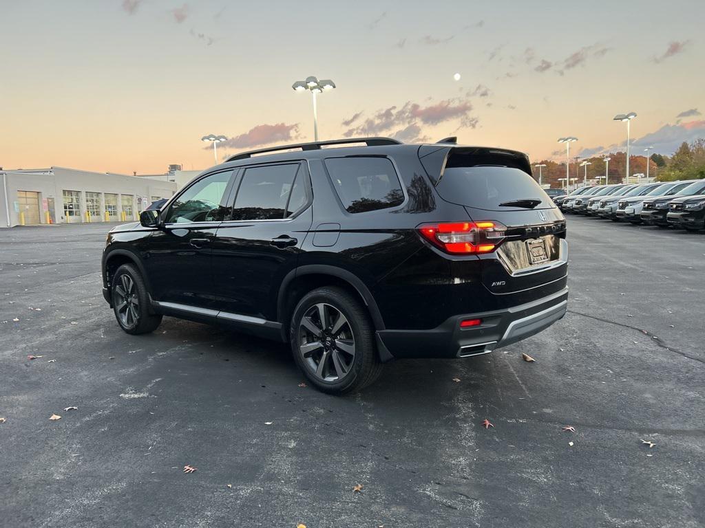 new 2025 Honda Pilot car