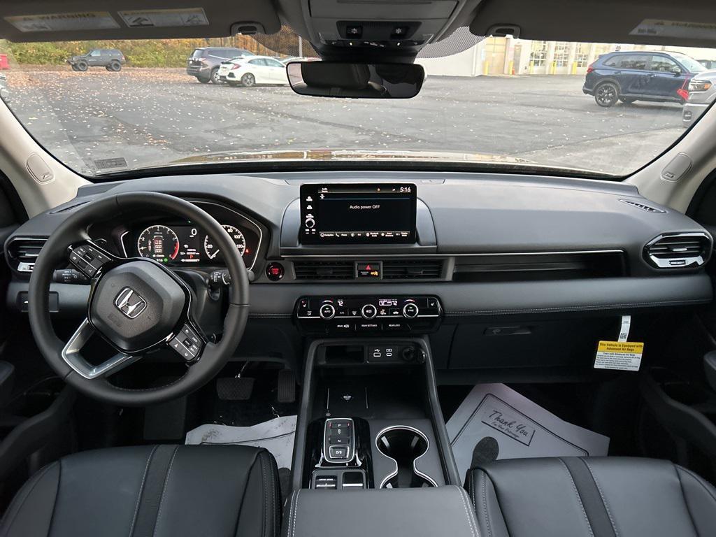 new 2025 Honda Pilot car