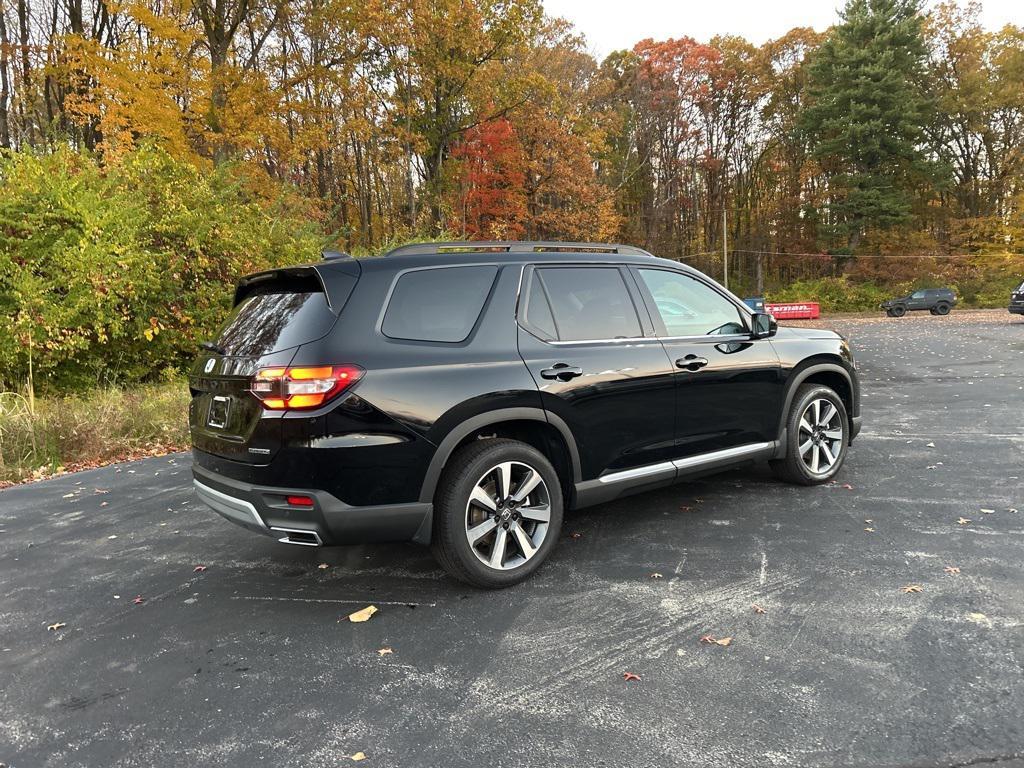 new 2025 Honda Pilot car