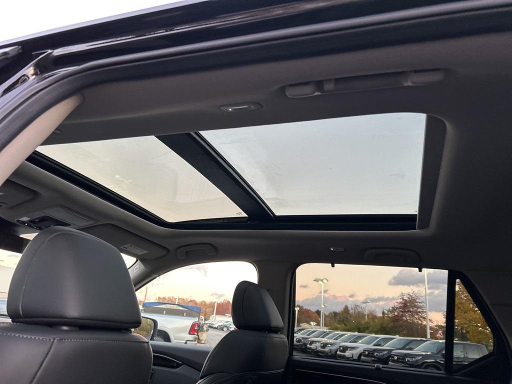 new 2025 Honda Pilot car