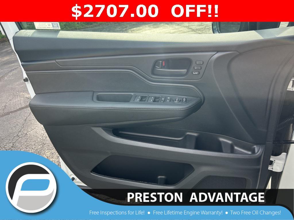 new 2025 Honda Odyssey car, priced at $42,568
