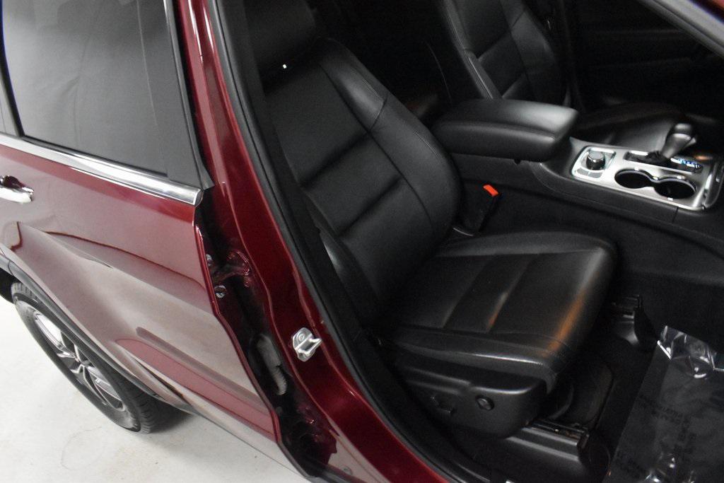 used 2021 Jeep Grand Cherokee car, priced at $21,139