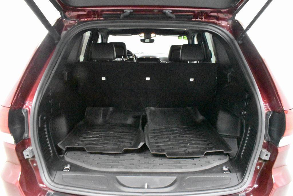 used 2021 Jeep Grand Cherokee car, priced at $21,139