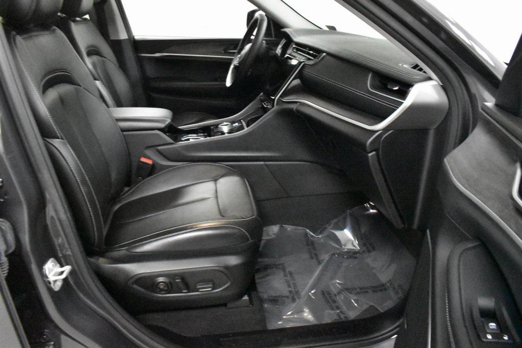 used 2022 Jeep Grand Cherokee car, priced at $28,700