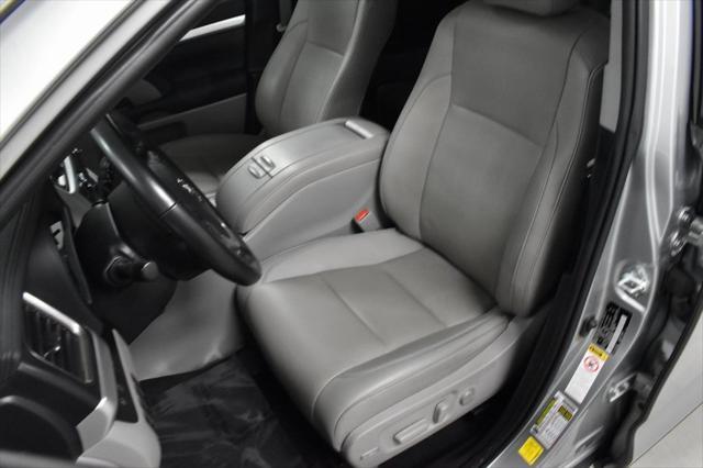 used 2019 Toyota Highlander car, priced at $28,700