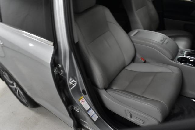 used 2019 Toyota Highlander car, priced at $28,700