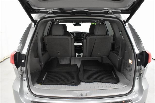 used 2019 Toyota Highlander car, priced at $28,700