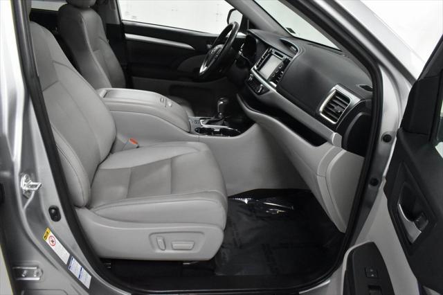 used 2019 Toyota Highlander car, priced at $28,700