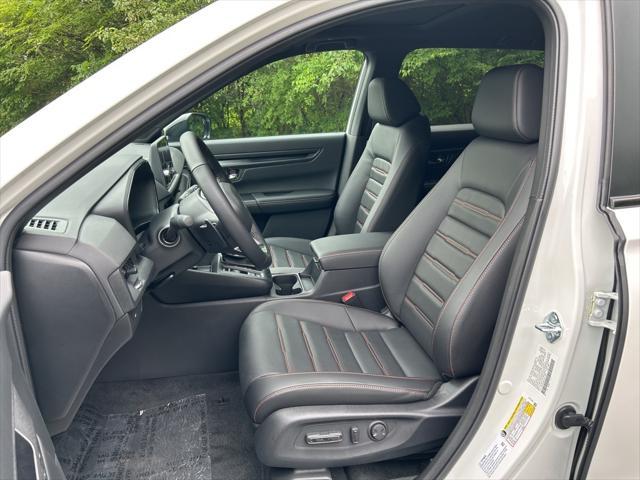 new 2026 Honda CR-V Hybrid car, priced at $40,580
