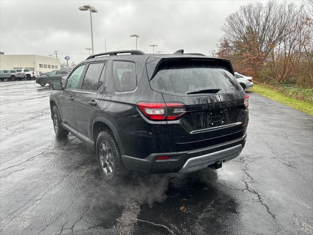 new 2025 Honda Pilot car, priced at $50,795