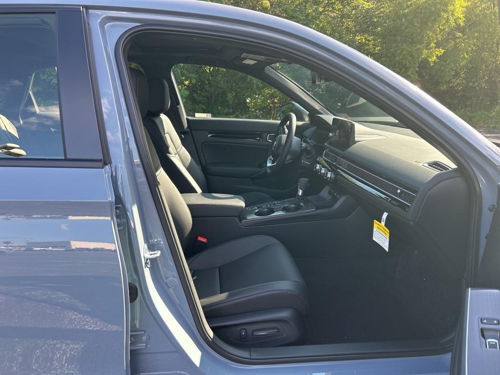 new 2025 Honda Civic Hybrid car, priced at $32,679