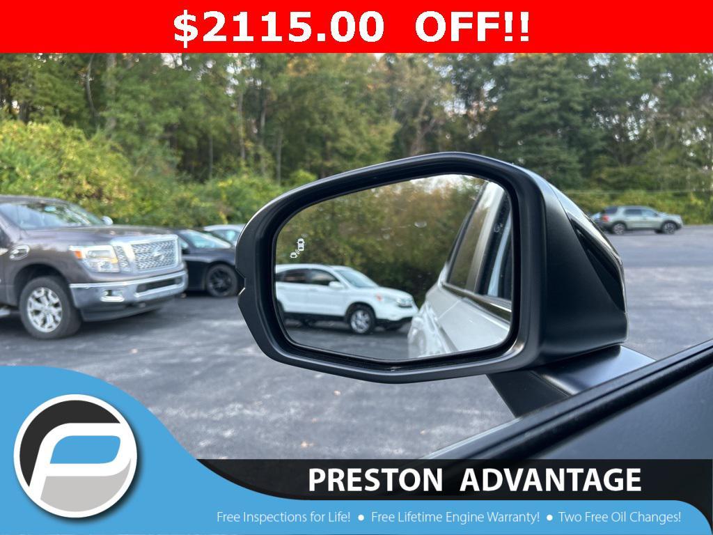 new 2026 Honda CR-V Hybrid car, priced at $40,015