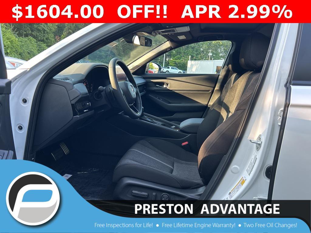 new 2025 Honda Accord Hybrid car, priced at $33,656