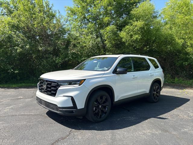 new 2025 Honda Pilot car, priced at $54,990