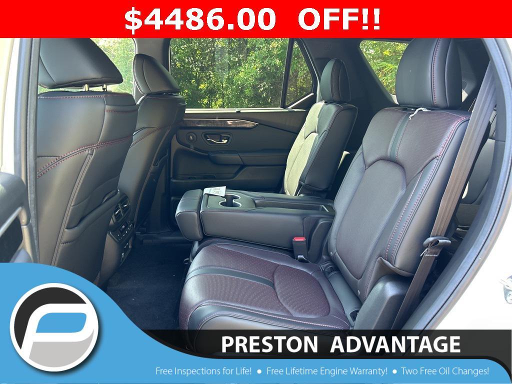 new 2025 Honda Pilot car, priced at $51,999