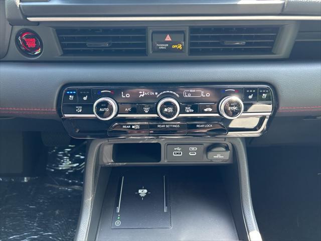 new 2025 Honda Pilot car, priced at $54,990
