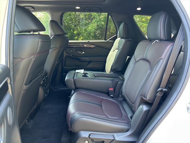 new 2025 Honda Pilot car, priced at $54,990