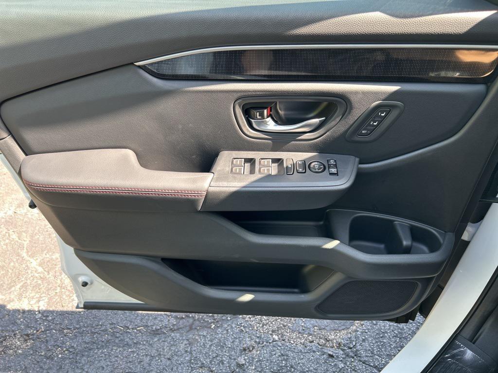 new 2025 Honda Pilot car, priced at $51,999