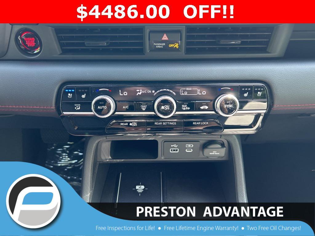 new 2025 Honda Pilot car, priced at $51,999