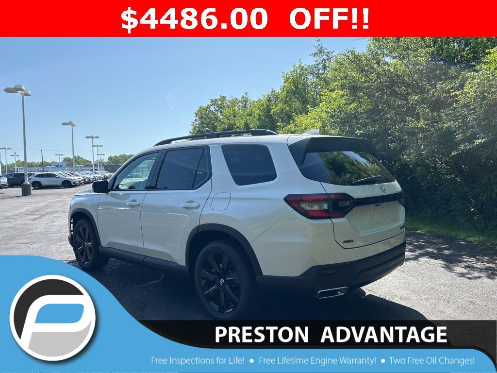 new 2025 Honda Pilot car, priced at $51,999