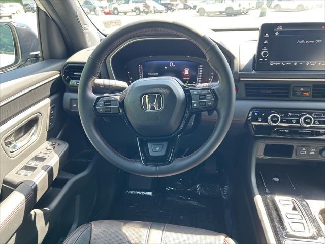 new 2025 Honda Pilot car, priced at $54,990