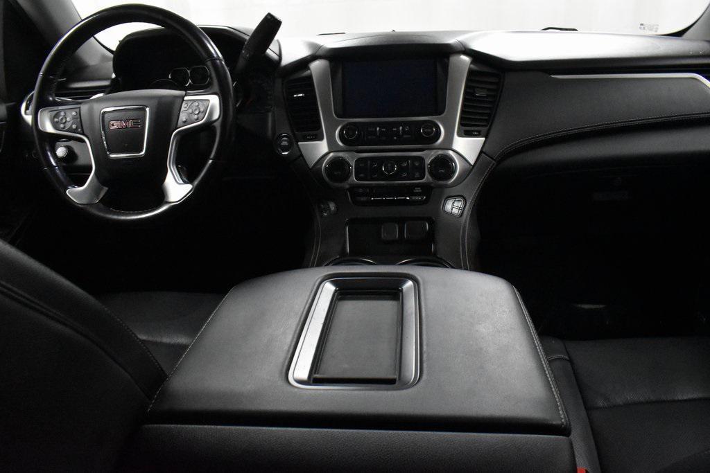 used 2020 GMC Yukon XL car, priced at $35,921