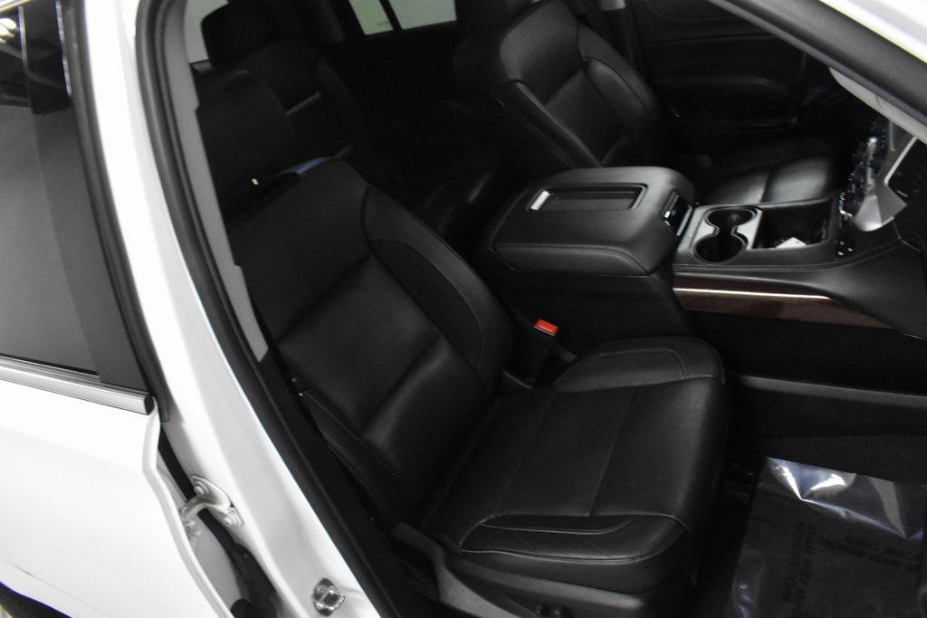 used 2020 GMC Yukon XL car, priced at $35,921