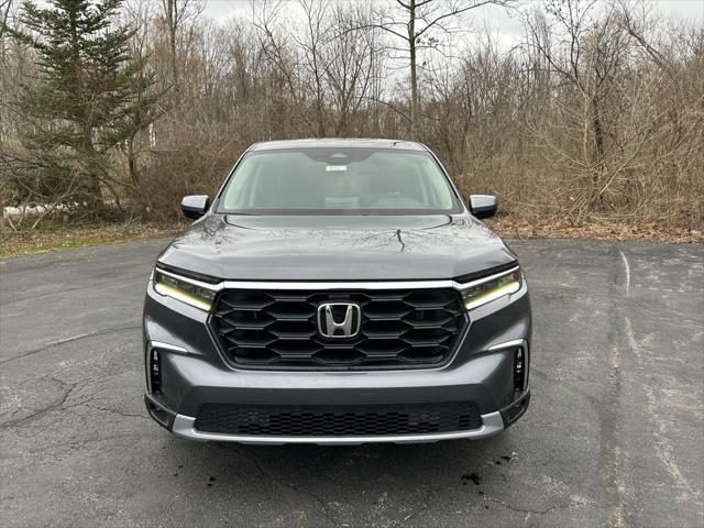 new 2025 Honda Pilot car, priced at $49,745