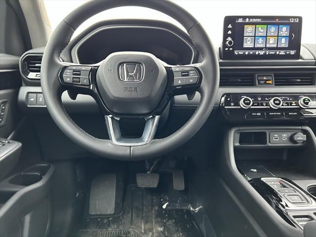 new 2025 Honda Pilot car, priced at $49,745