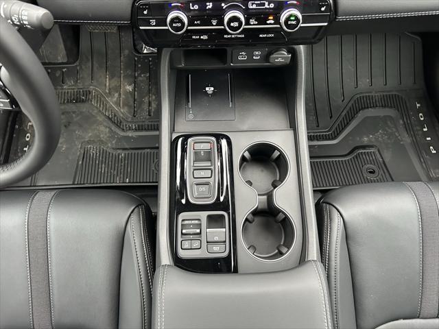 new 2025 Honda Pilot car, priced at $49,745