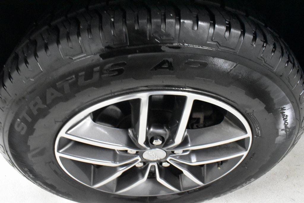 used 2018 Jeep Grand Cherokee car, priced at $17,174