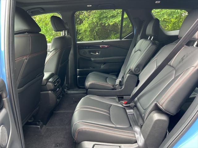 new 2025 Honda Pilot car, priced at $49,810