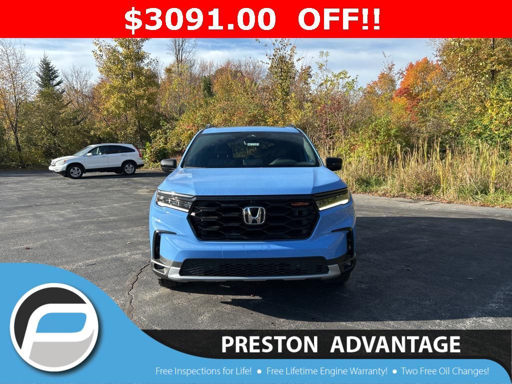 new 2025 Honda Pilot car, priced at $50,350