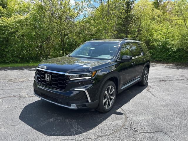 new 2025 Honda Pilot car, priced at $49,539