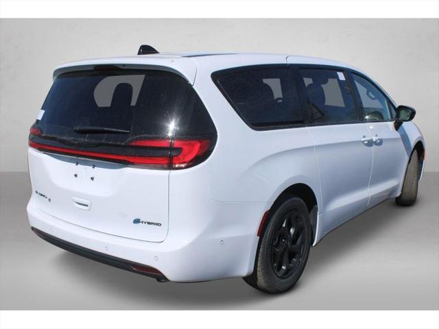 new 2024 Chrysler Pacifica car, priced at $61,510