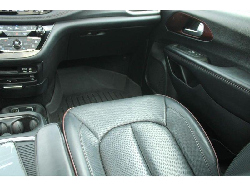 used 2020 Chrysler Pacifica car, priced at $21,800