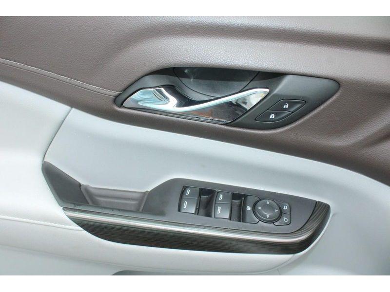 used 2023 GMC Acadia car, priced at $30,998