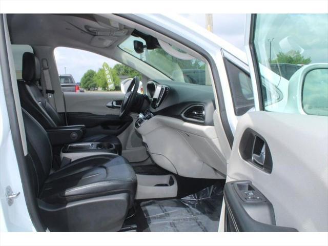 used 2022 Chrysler Pacifica car, priced at $26,995