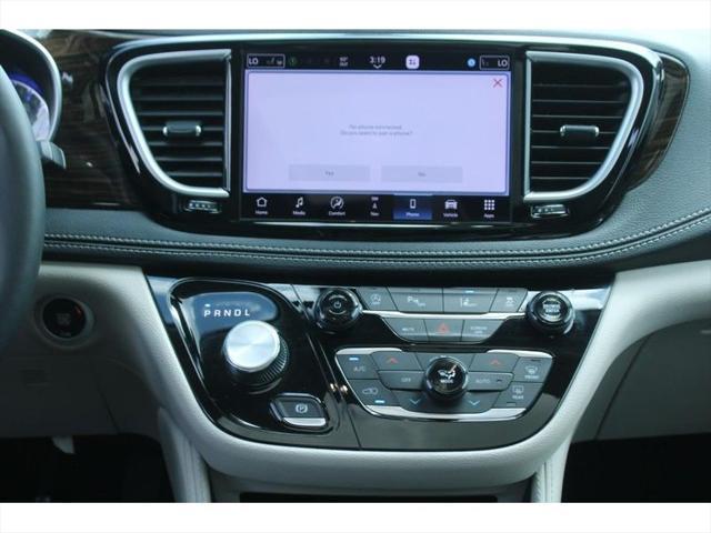 used 2023 Chrysler Pacifica car, priced at $28,874